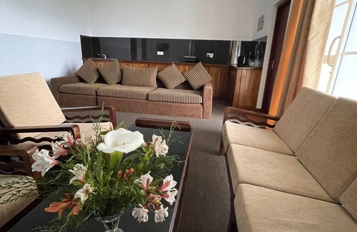 Nuwara Eliya Hotel | Discover Aaradhya Nuwara Eliya: Family-Friendly Retreat