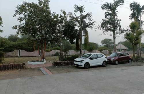 Ujjain House | Experience Aarav Home Stay: Top-Rated Oceanfront Retreat