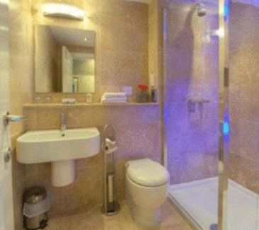 Liberton House | Discover Aaron Lodge: 4-Star Stay with Wheelchair Access