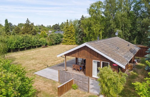 Bøtø By House | Beachside Retreat "Aase" with Ocean View and Spa Amenities