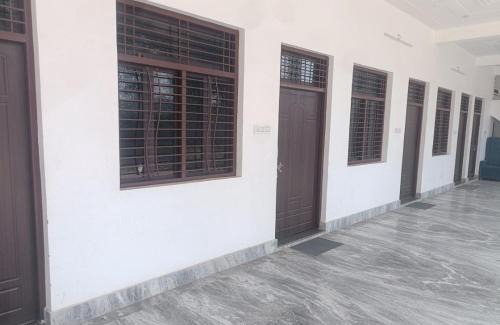 Fatehpur House | Aashirwad Lawn Fatehpur