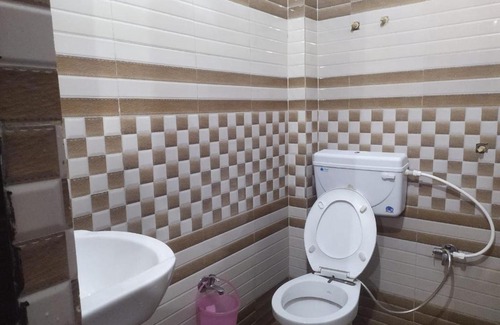 Raebareli Hotel | Budget-Friendly Stay at Aashram Ashok Vatika by WB Inn