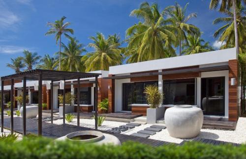 Khanom Resort | Relax at Aava Resort and Spa with Beachfront Amenities