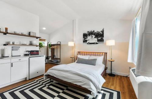 Chandler Apartment | Relax in Aawanui Studio Suite with Oceanfront Views