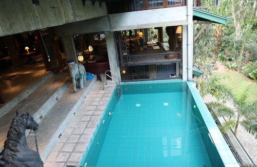 Kandy Hotel | Relax at Aayu Hanthana: Pool, Breakfast & Family-Friendly