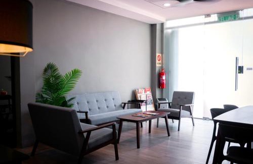 Downtown George Town Hostel | Budget-Friendly Aayu Muntri with Kitchen Amenities, Rated 9.7