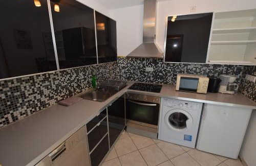 Mohringen-Nord Apartment | Family-Friendly AB Apartment Objekt 39 with Restaurant Access