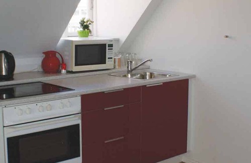 Randers House | Discover AB Centrum: Family-Friendly with Breakfast Included