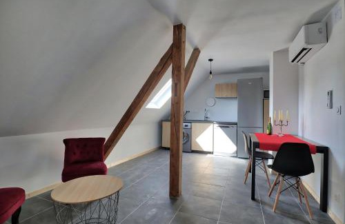 Benfeld Apartment | Relax at Ab Gite et Spa: Family-Friendly with a Hot Tub
