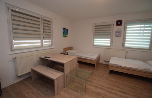 Stuttgart House | Convenient AB Möhringen Messe Zimmer for Family Stays
