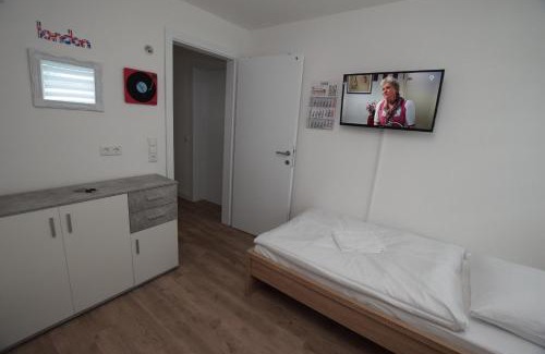 Stuttgart House | Convenient AB Möhringen Messe Zimmer for Family Stays