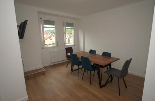 Benzviertel Apartment | Family-Friendly Stay at AB Stuttgart Untertürkheim - 8/10 Rating