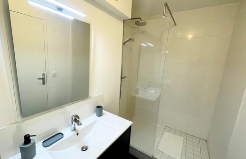 Caen City Centre Apartment | Abaca YourHostHelper