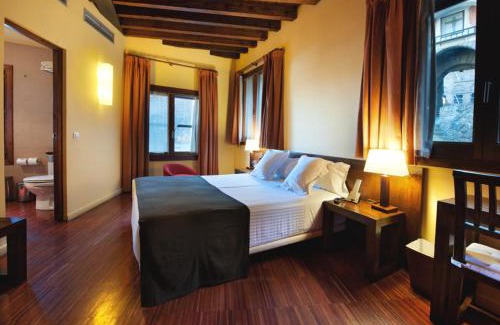 Toledo City Center Hotel | Family-Friendly Abad Toledo with Top Amenities & Great Rating