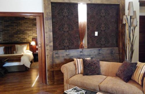 Tramacastilla de Tena Hotel | Experience Comfort at Abadia del Pirineo - 4-Star Retreat