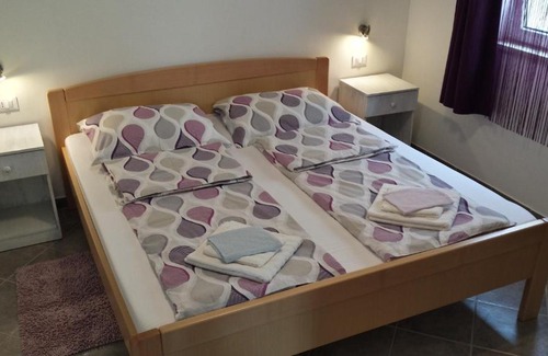 Kruncici Apartment | Guest Rated 10/10: Abba Apartment with Family-Friendly Amenities