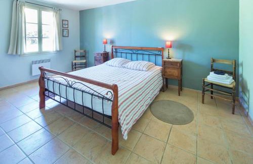 Thauron Bed & Breakfast | Oceanfront Bliss at Abbaye du Palais - Rated 9.3/10