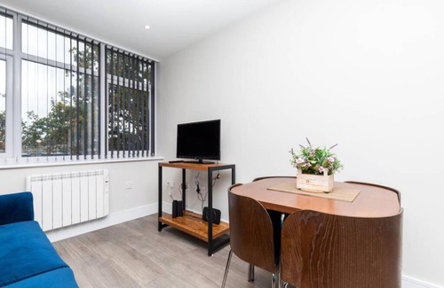 Horsham Apartment | Family-Friendly Abbey Apartment 15 - Wheelchair Accessible