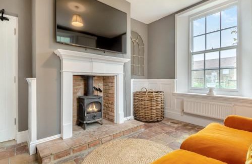 Wereham House | Discover Abbey Barn Farmhouse: Family-Friendly Retreat