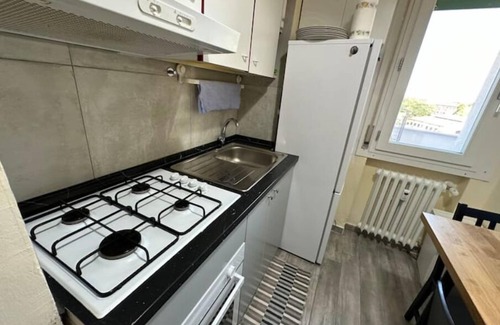 Crocetta-San Lazzaro-Modena Est Apartment | Abbot Modenese Suite: Pet-Friendly Retreat with Spa Access