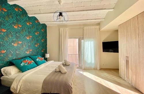 Sitges Town Center Apartment | Beachside Abbott Apartment: Family-Friendly & Guest Rated 9.6