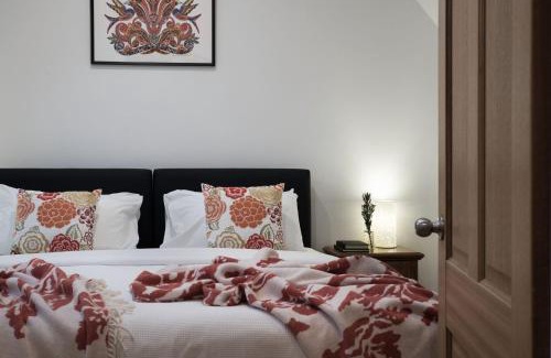 Hepburn House | Family-Friendly Abbotts Rest - 4-Star Guest Rated Retreat