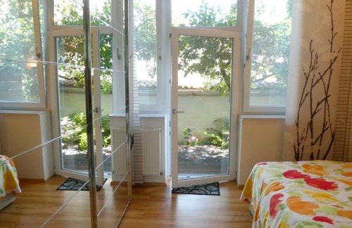 Meersburg Apartment | Guest Rated: ABC Ferienwohnungen Atelierwohnung F Awaits