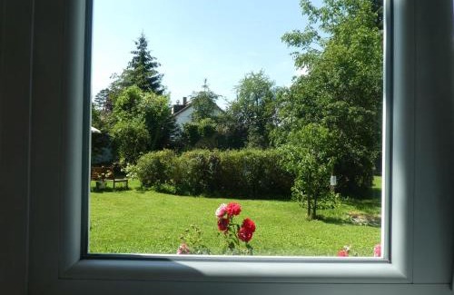Meersburg Apartment | Guest Rated: ABC Ferienwohnungen Atelierwohnung F Awaits