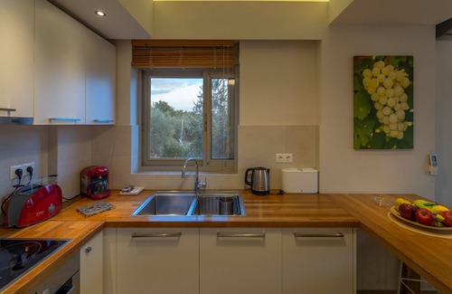 Pylos-Nestoras House | Premier Abelia Villas with Pool & Breakfast Included