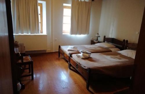 Abeliona House | Discover Abeliona Guesthouse: Family-Friendly Retreat