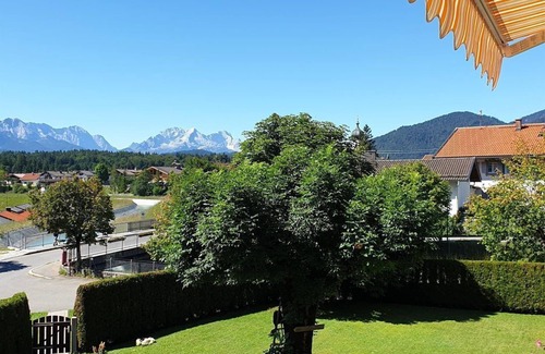 Kruen Apartment | Experience Comfort at Abendsonne / Alpenglühn, Haus