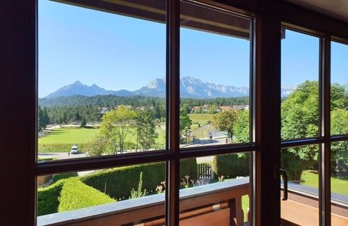 Kruen Apartment | Experience Comfort at Abendsonne / Alpenglühn, Haus