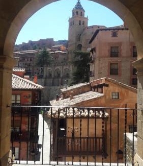 Albarracin Apartment | Discover AbenRazín Turístico: Family-Friendly & Highly Rated