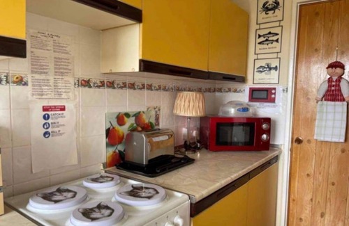 Central Aberdeen Apartment | Prime Aberdeen City Centre Apartment with Private Balcony