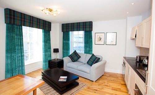 Central Aberdeen Hotel | Pet-Friendly Aberdeen Douglas Hotel with Family Amenities