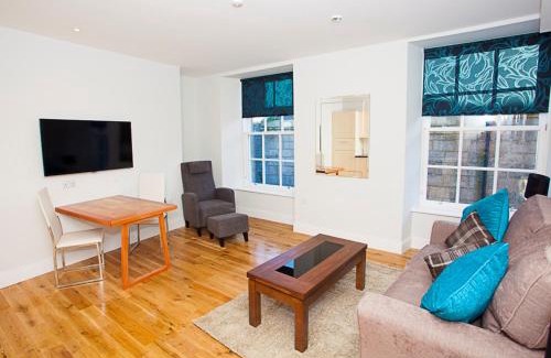 Central Aberdeen Hotel | Pet-Friendly Aberdeen Douglas Hotel with Family Amenities