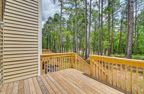 Southern Pines House | Family-Friendly Aberdeen Townhome Near Southern Pines Golf