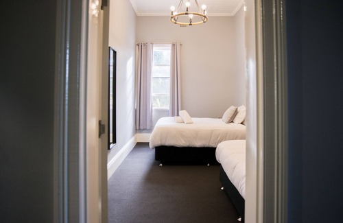 Abermain Hotel | Welcoming Abermain Hotel: Family-Friendly Dining & Breakfast