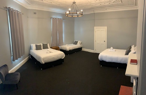 Abermain Hotel | Welcoming Abermain Hotel: Family-Friendly Dining & Breakfast