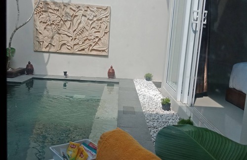 Wonosobo House | Inviting Abhaya Villa: Rated 8.6 with Pool & Breakfast