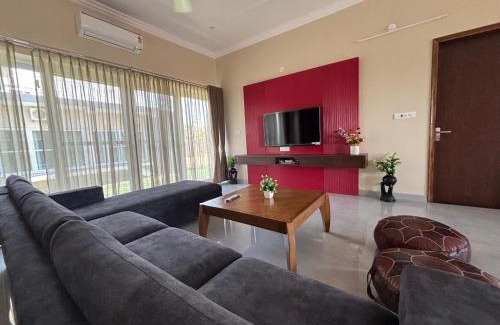 Uchiyarda House | Family-Friendly Retreat at Abhikram Holiday Homes