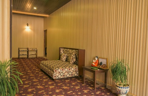 Sawai Madhopur Hotel | Explore Abhyaran Resort Ranthambore: Relax by the Pool