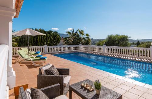 Urbanizacion La Mandarina Villa | Pet-Friendly Abiar: Family Retreat with Pool Access