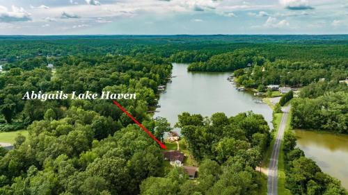 Jacksons' Gap House | Discover Family-Friendly Fun at Abigail's Lake Haven
