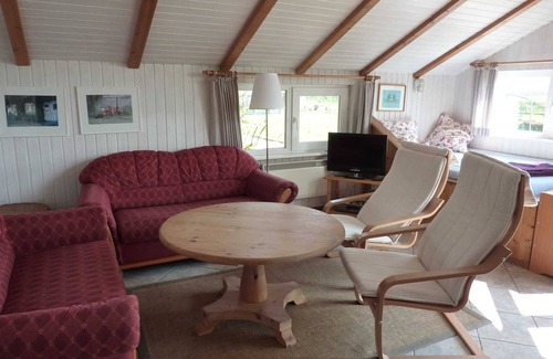 Tarp Other | Discover House Sunflower: Family-Friendly Holiday Rental
