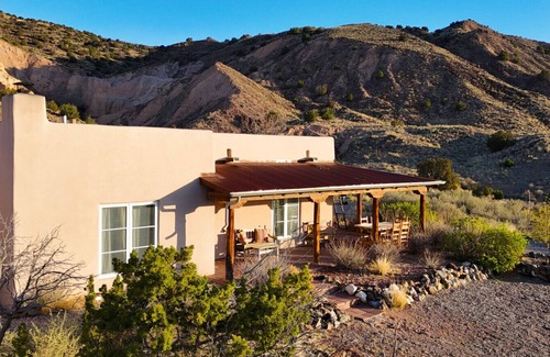 El Rito House | Experience Abiquiu Adobe in Artistic Georgia O'Keeffe Country
