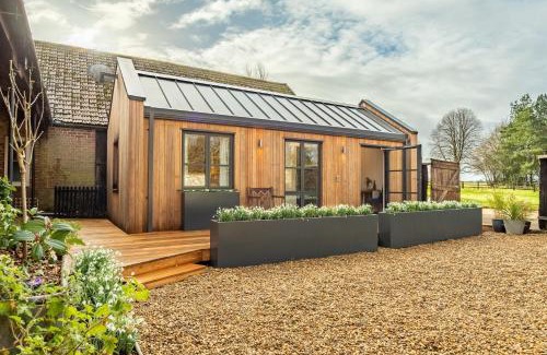 East Rudham House | Pet-Friendly Stay at Able Stables: Family Welcoming Retreat