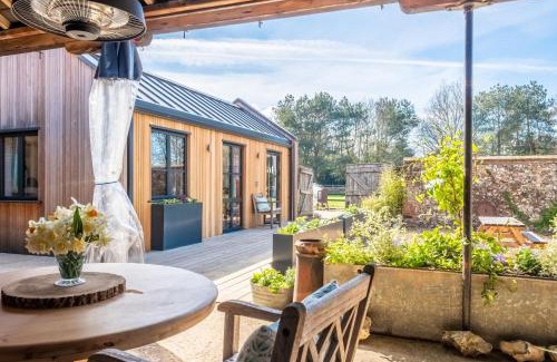 East Rudham House | Pet-Friendly Stay at Able Stables: Family Welcoming Retreat