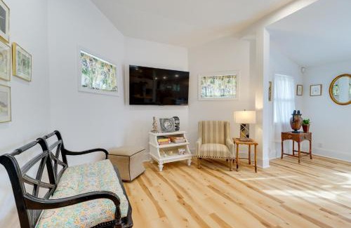 Wilmington House | Convenient Wilmington Vacation Rental Near Downtown