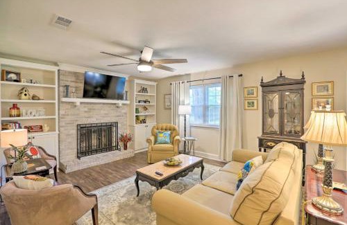 Tallahassee House | Inviting Tallahassee Retreat with Yard & Pet-Friendly Perks